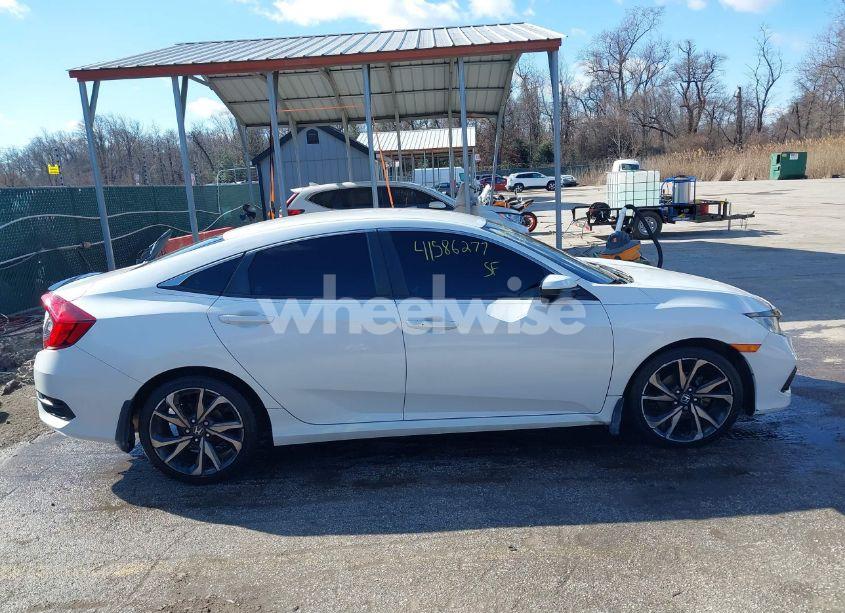 Photo 13 of 2019 Honda Civic SPORT (VIN 2HGFC2F86KH558347)