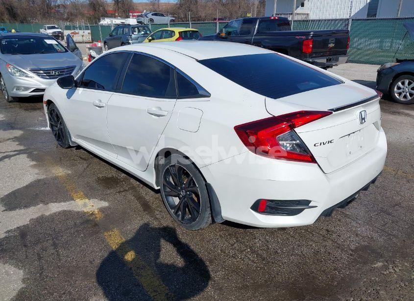 Photo 3 of 2019 Honda Civic SPORT (VIN 2HGFC2F86KH558347)