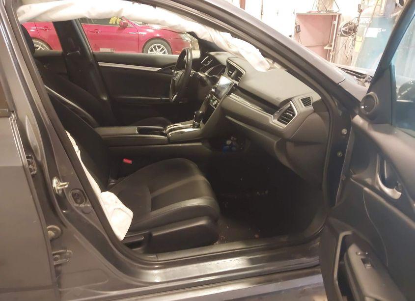 Photo 5 of 2019 Honda Civic SPORT (VIN 2HGFC2F86KH595642)