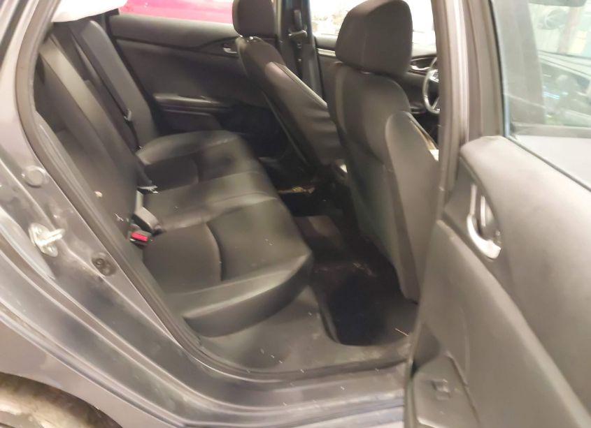 Photo 8 of 2019 Honda Civic SPORT (VIN 2HGFC2F86KH595642)