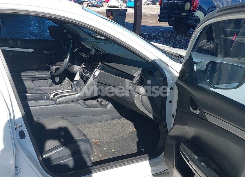 Photo 5 of 2020 Honda Civic SPORT (VIN 2HGFC2F86LH514477)