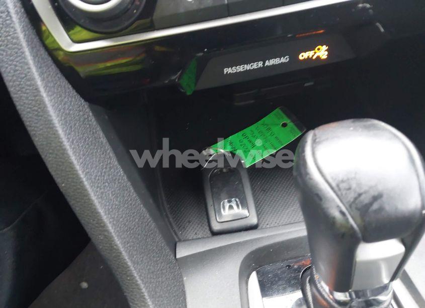 Photo 10 of 2020 Honda Civic SPORT (VIN 2HGFC2F86LH535118)