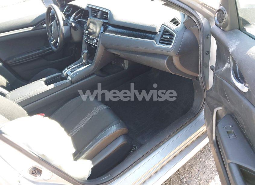 Photo 5 of 2020 Honda Civic SPORT (VIN 2HGFC2F86LH542750)