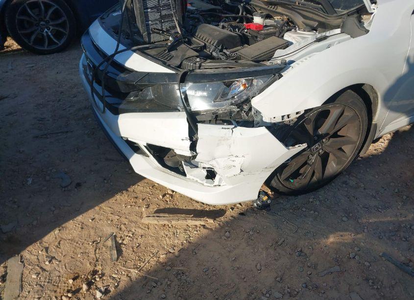 Photo 6 of 2020 Honda Civic SPORT (VIN 2HGFC2F86LH568443)