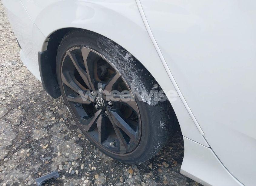Photo 6 of 2020 Honda Civic SPORT (VIN 2HGFC2F86LH572122)