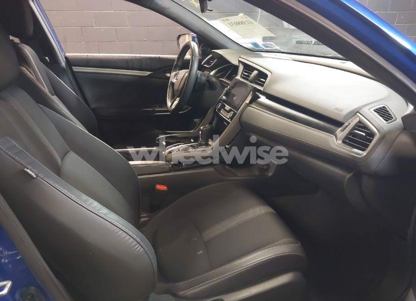 Photo 5 of 2020 Honda Civic SPORT (VIN 2HGFC2F86LH593486)