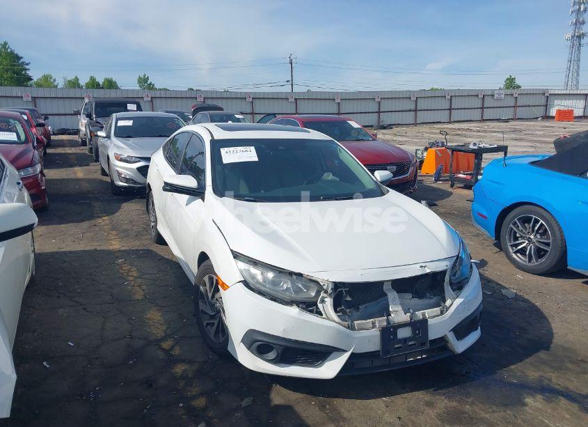 2018 Honda Civic EX (VIN 2HGFC2F87JH570618) main photo