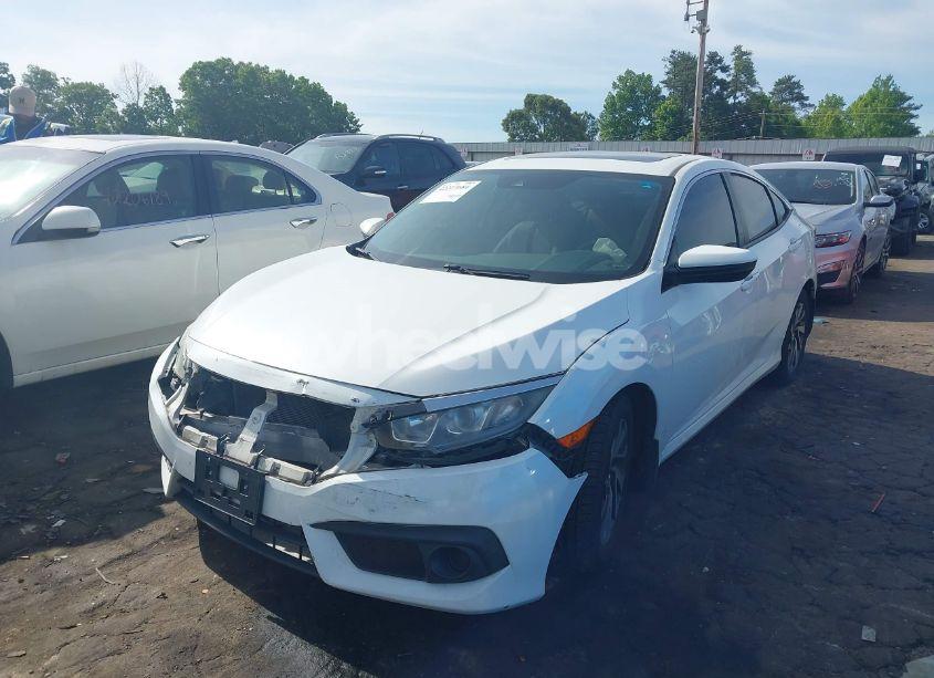 Photo 2 of 2018 Honda Civic EX (VIN 2HGFC2F87JH570618)