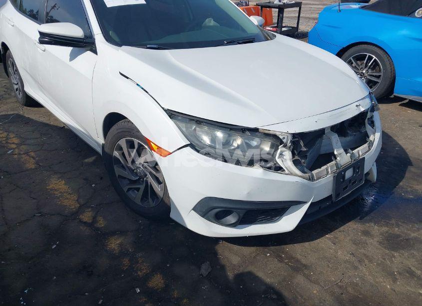 Photo 6 of 2018 Honda Civic EX (VIN 2HGFC2F87JH570618)