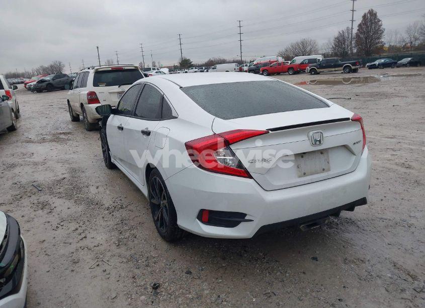 Photo 3 of 2019 Honda Civic SPORT (VIN 2HGFC2F87KH556610)