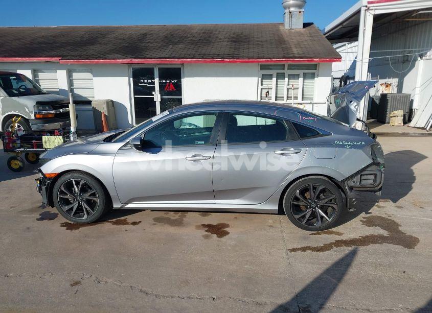 Photo 15 of 2019 Honda Civic SPORT (VIN 2HGFC2F87KH568692)