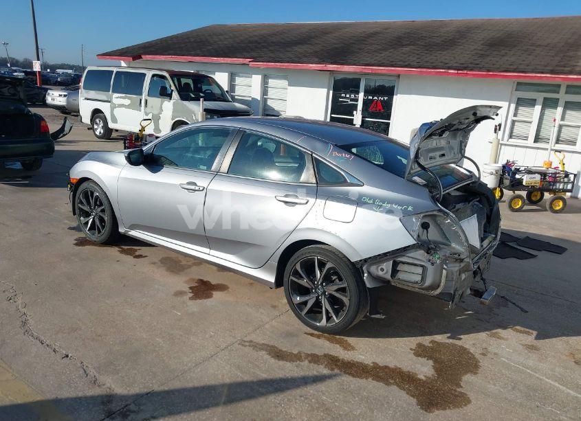 Photo 3 of 2019 Honda Civic SPORT (VIN 2HGFC2F87KH568692)