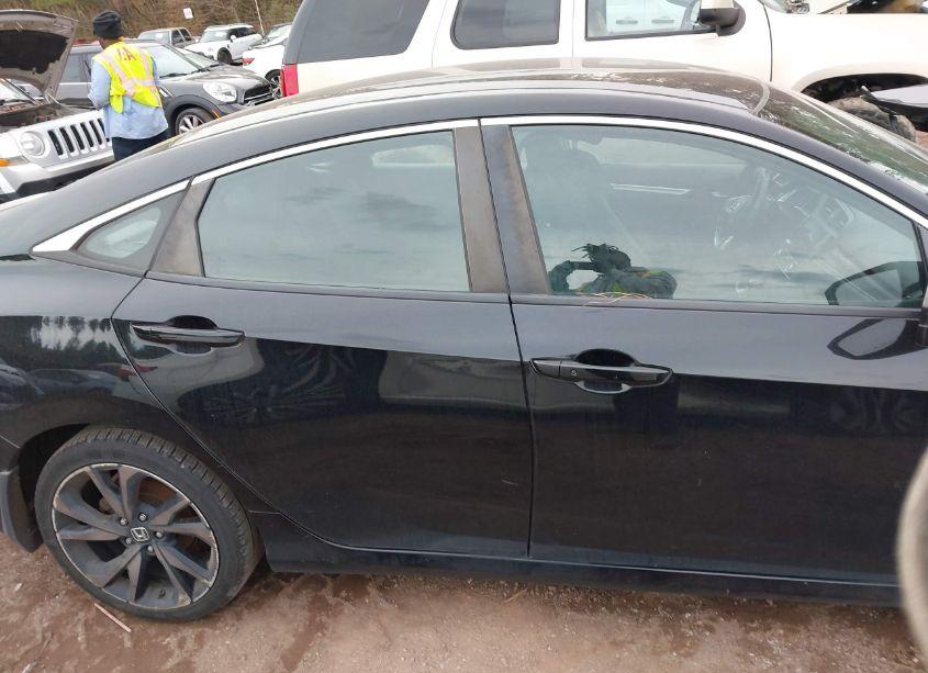 Photo 13 of 2019 Honda Civic SPORT (VIN 2HGFC2F87KH571804)