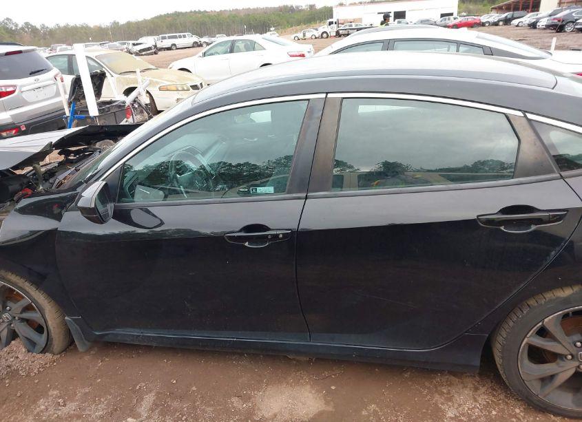 Photo 14 of 2019 Honda Civic SPORT (VIN 2HGFC2F87KH571804)