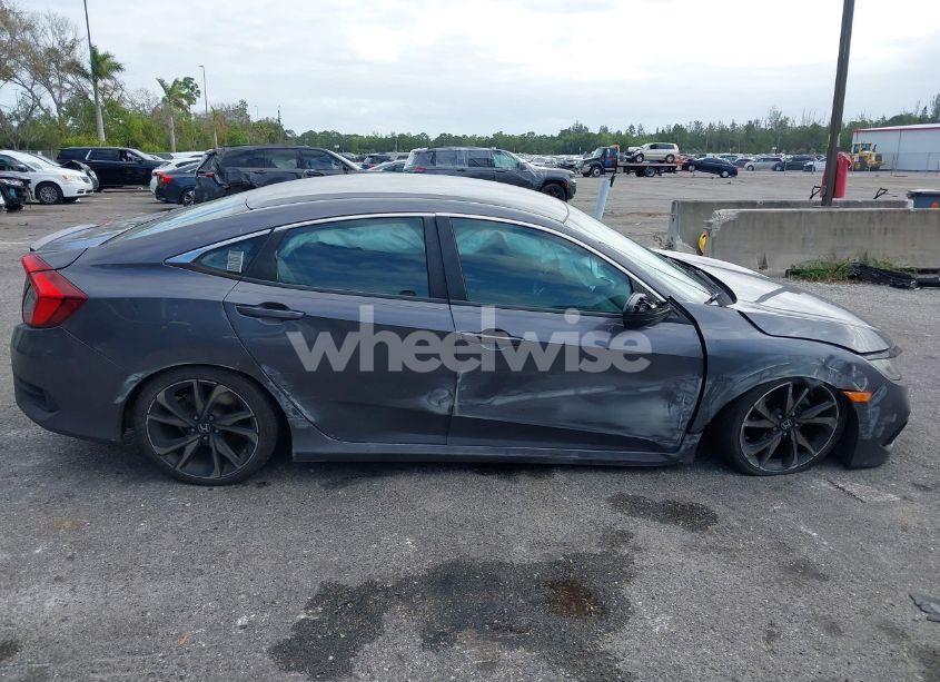 Photo 13 of 2019 Honda Civic SPORT (VIN 2HGFC2F87KH590806)