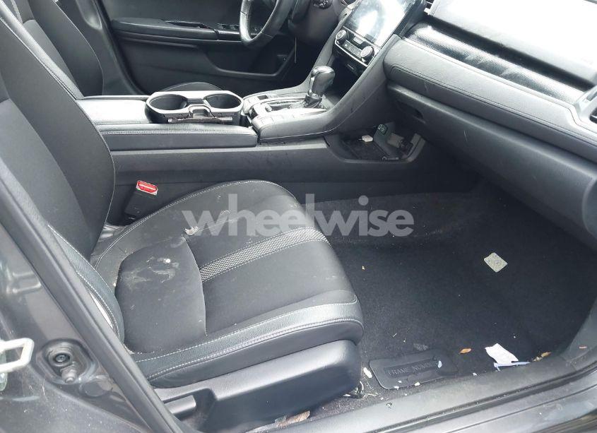 Photo 5 of 2019 Honda Civic SPORT (VIN 2HGFC2F87KH590806)