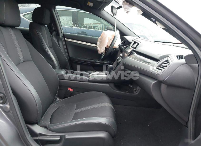 Photo 5 of 2019 Honda Civic SPORT (VIN 2HGFC2F87KH591258)