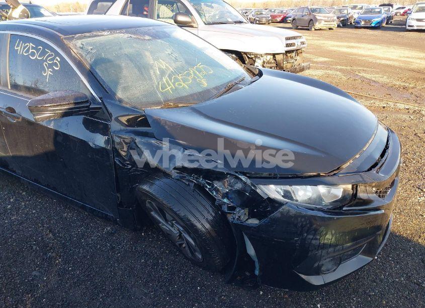 Photo 6 of 2018 Honda Civic EX (VIN 2HGFC2F88JH521492)