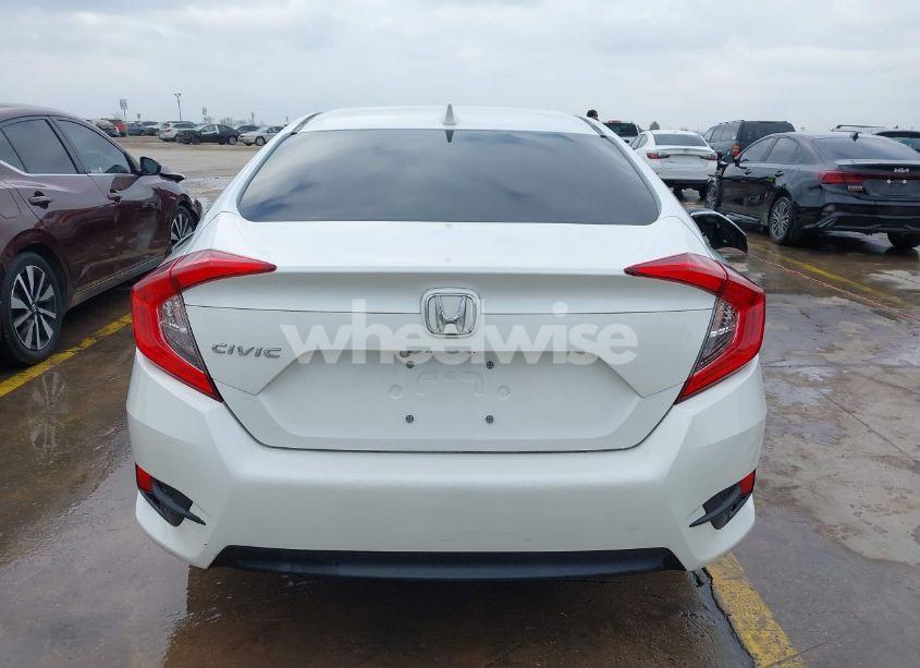 Photo 16 of 2018 Honda Civic EX (VIN 2HGFC2F88JH561894)