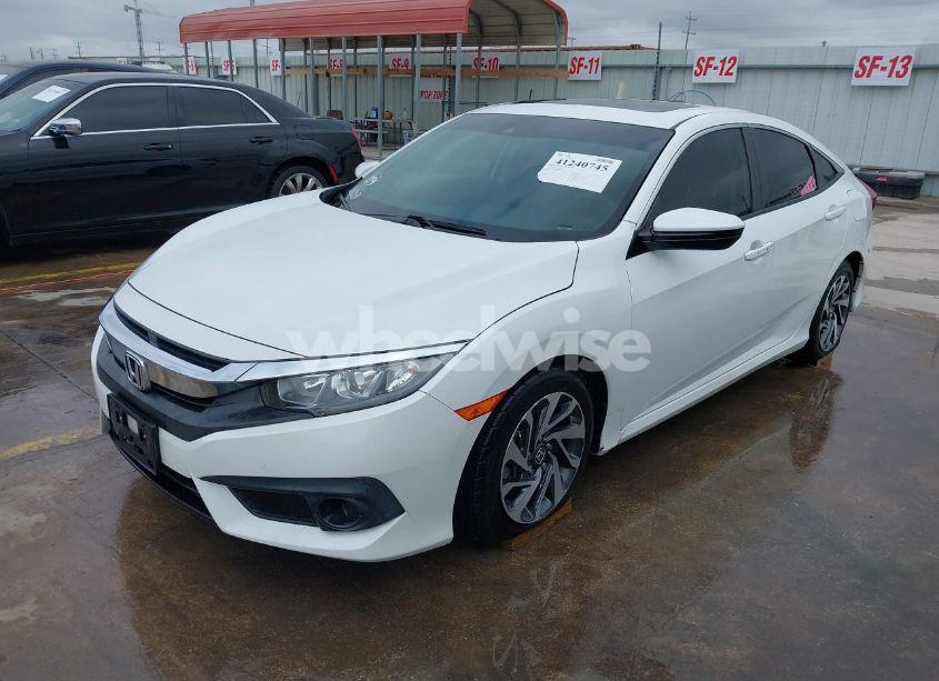 Photo 2 of 2018 Honda Civic EX (VIN 2HGFC2F88JH561894)