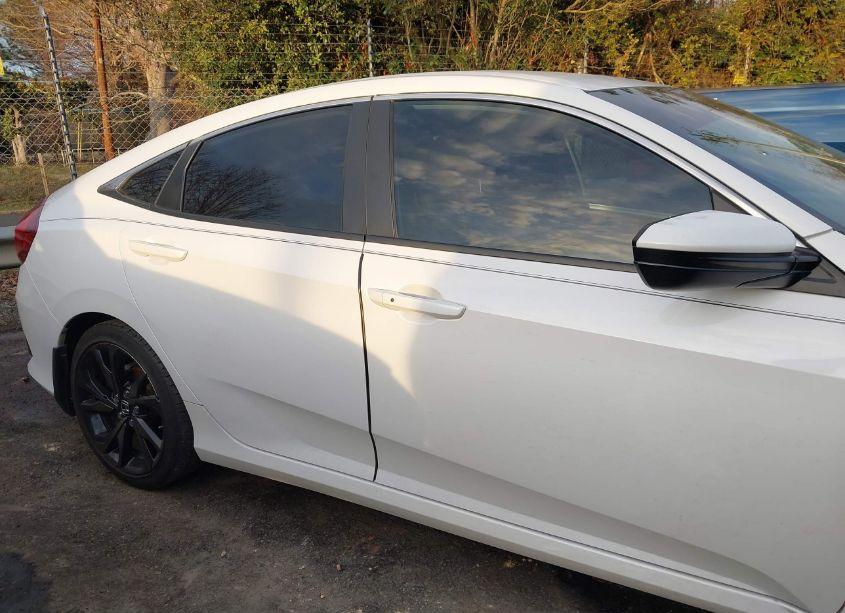 Photo 13 of 2019 Honda Civic SPORT (VIN 2HGFC2F88KH505522)