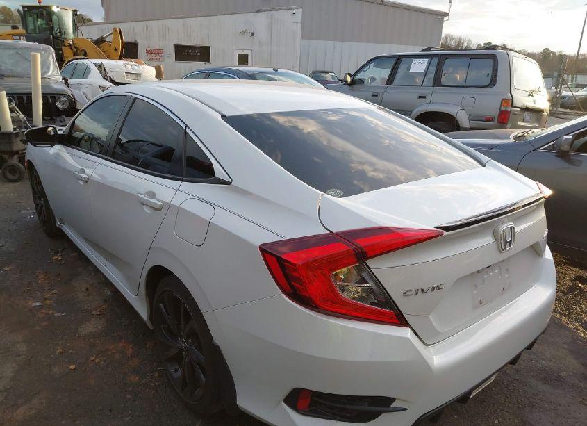 Photo 3 of 2019 Honda Civic SPORT (VIN 2HGFC2F88KH505522)