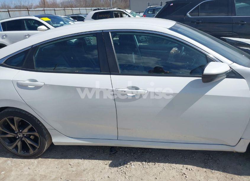 Photo 13 of 2019 Honda Civic SPORT (VIN 2HGFC2F88KH506282)