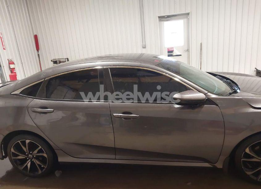 Photo 14 of 2019 Honda Civic SPORT (VIN 2HGFC2F88KH517881)