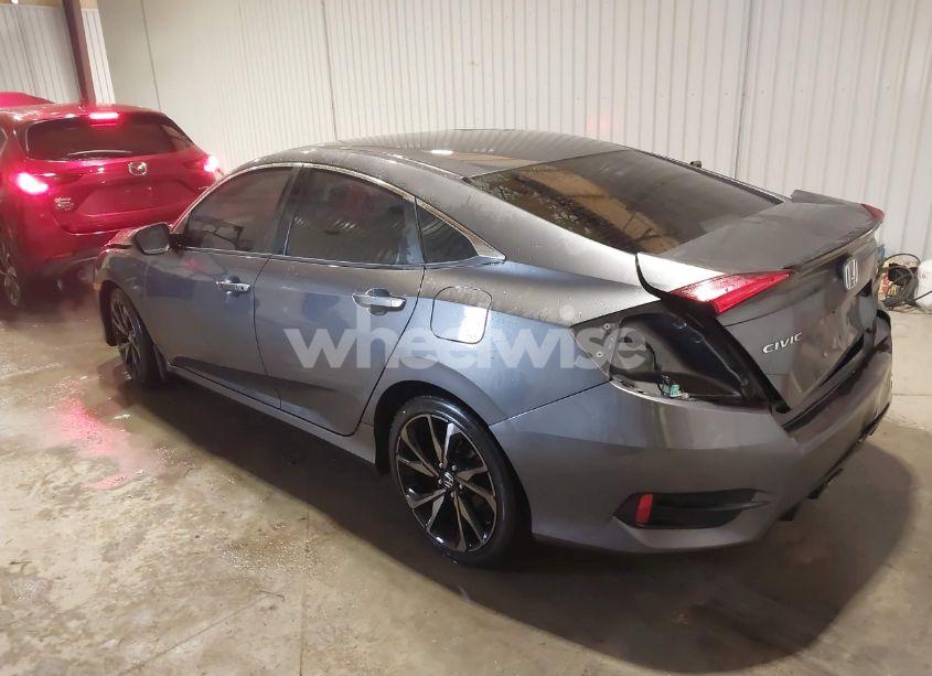 Photo 3 of 2019 Honda Civic SPORT (VIN 2HGFC2F88KH517881)