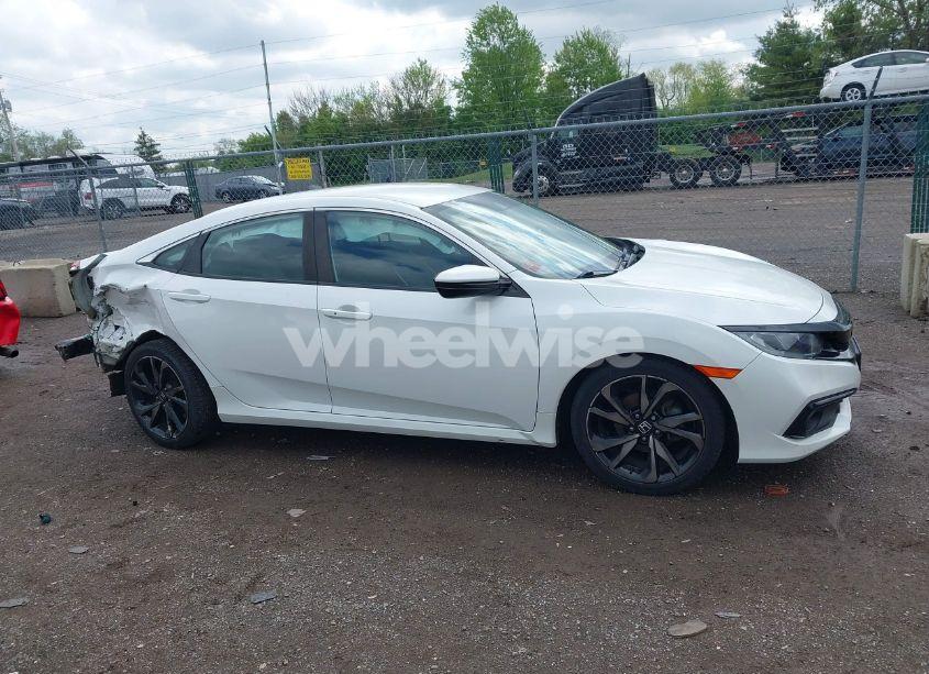 Photo 13 of 2019 Honda Civic SPORT (VIN 2HGFC2F88KH529643)