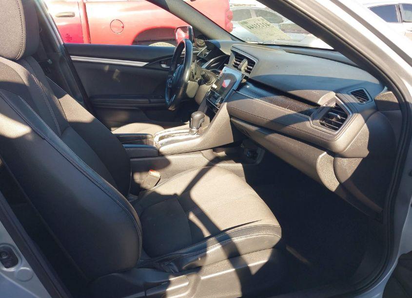Photo 5 of 2020 Honda Civic SPORT (VIN 2HGFC2F88LH557833)
