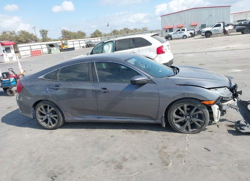 Photo 13 of 2019 Honda Civic SPORT (VIN 2HGFC2F89KH500281)