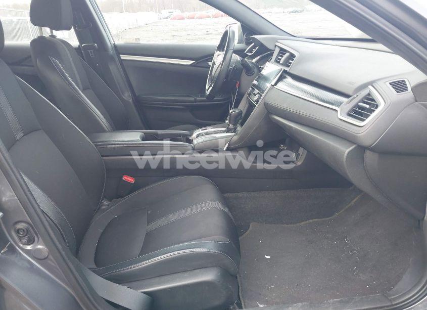 Photo 5 of 2019 Honda Civic SPORT (VIN 2HGFC2F89KH503861)