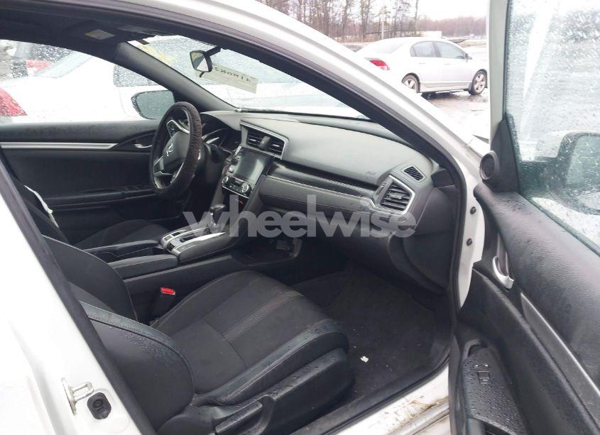 Photo 5 of 2019 Honda Civic SPORT (VIN 2HGFC2F89KH537251)