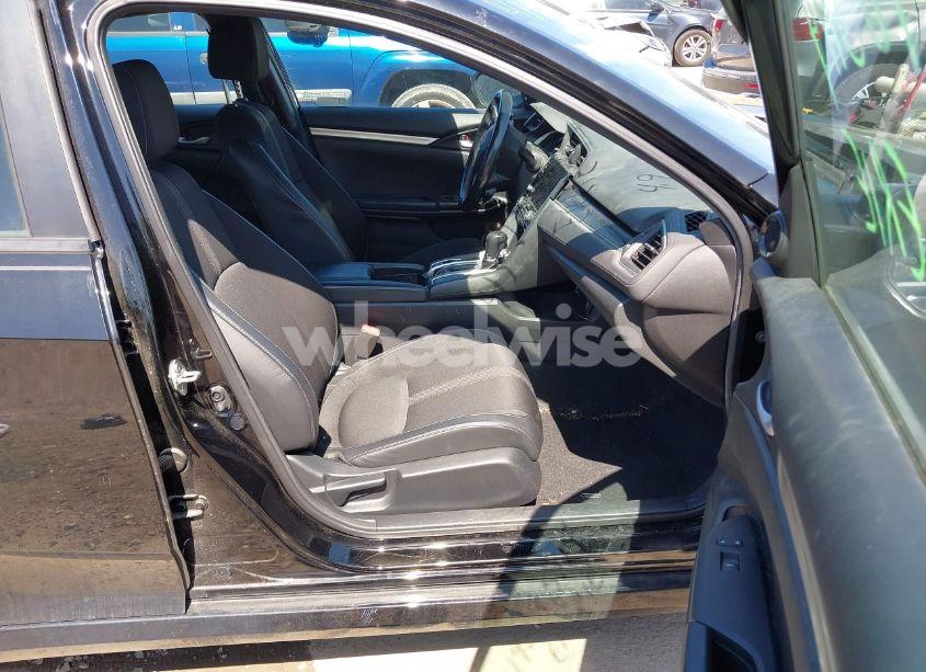 Photo 5 of 2019 Honda Civic SPORT (VIN 2HGFC2F89KH569861)