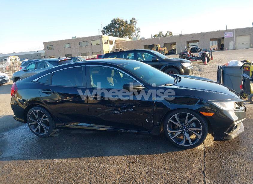 Photo 13 of 2019 Honda Civic SPORT (VIN 2HGFC2F89KH590564)