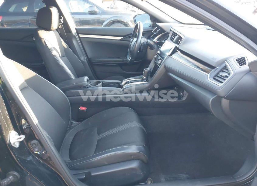 Photo 5 of 2019 Honda Civic SPORT (VIN 2HGFC2F89KH590564)