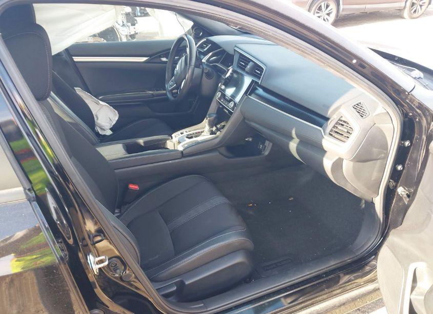 Photo 5 of 2019 Honda Civic SPORT (VIN 2HGFC2F8XKH506347)