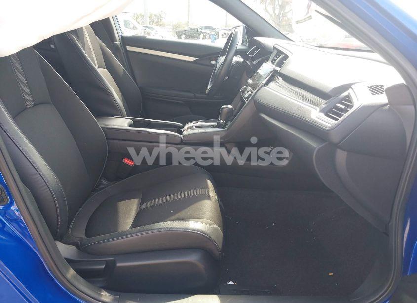 Photo 5 of 2019 Honda Civic SPORT (VIN 2HGFC2F8XKH547657)