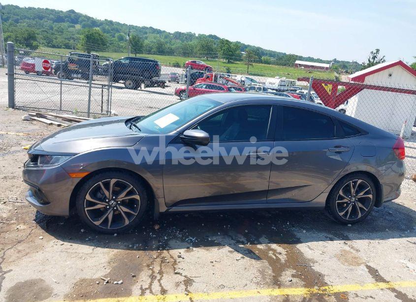 Photo 14 of 2019 Honda Civic SPORT (VIN 2HGFC2F8XKH554639)