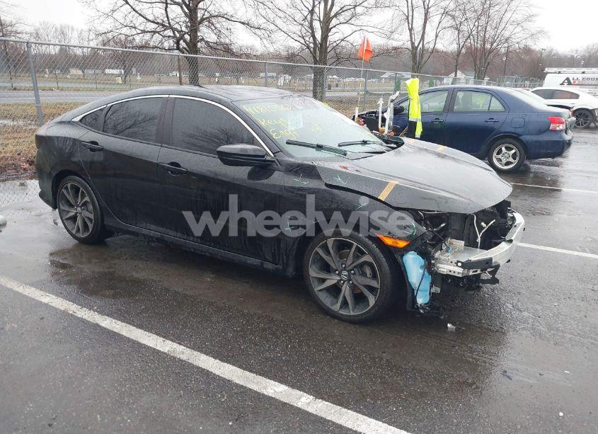 2019 Honda Civic SPORT (VIN 2HGFC2F8XKH590993) main photo