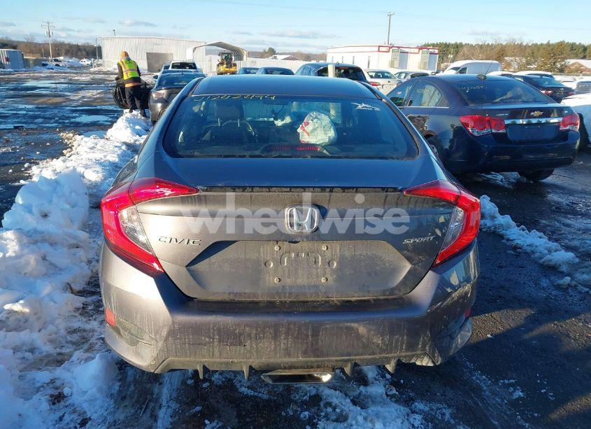 Photo 16 of 2019 Honda Civic SPORT (VIN 2HGFC2F8XKH595529)
