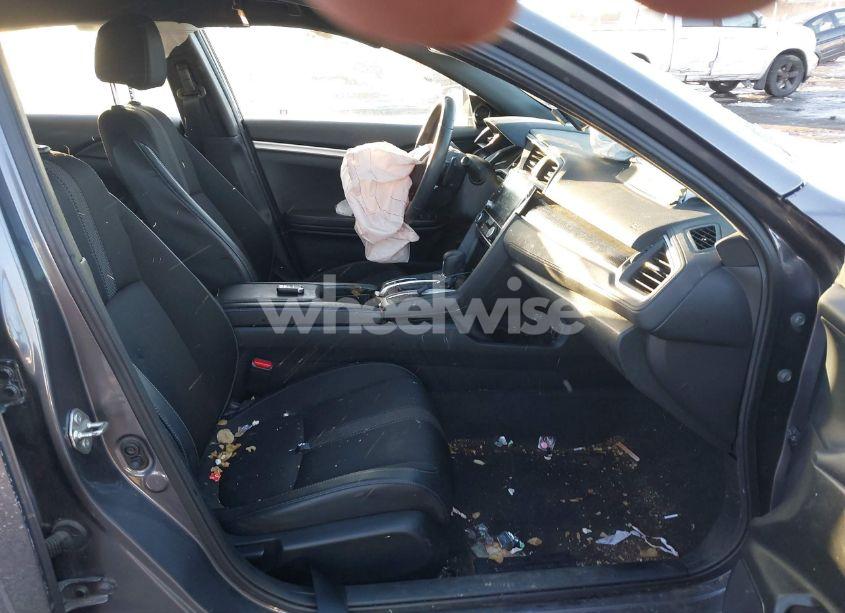 Photo 5 of 2019 Honda Civic SPORT (VIN 2HGFC2F8XKH595529)