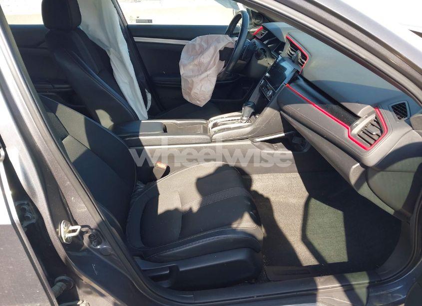 Photo 5 of 2019 Honda Civic SPORT (VIN 2HGFC2F8XKH598141)