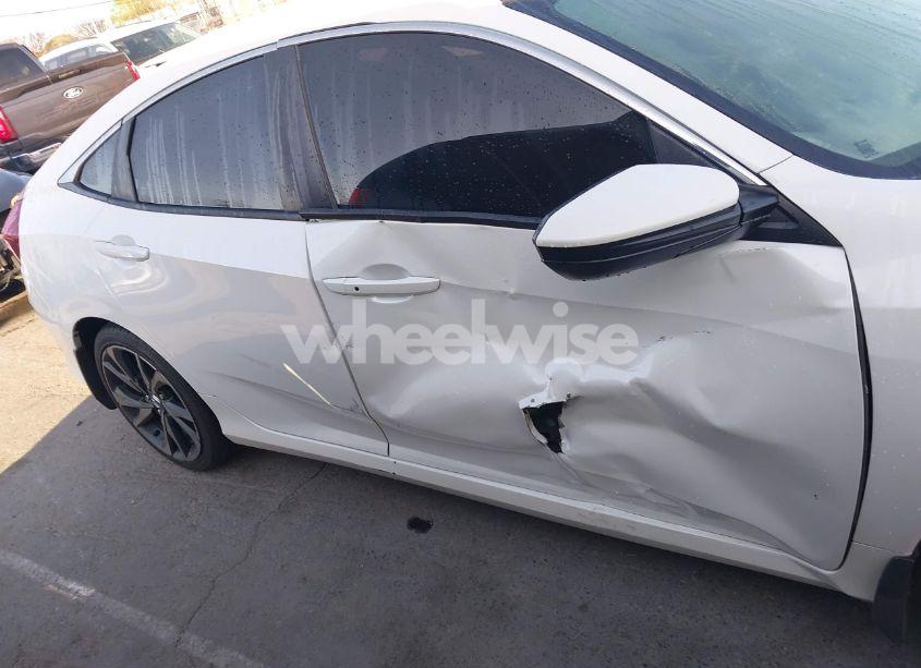 Photo 13 of 2020 Honda Civic SPORT (VIN 2HGFC2F8XLH584256)