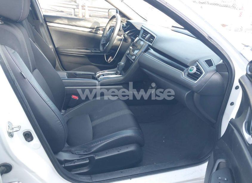 Photo 5 of 2020 Honda Civic SPORT (VIN 2HGFC2F8XLH584256)