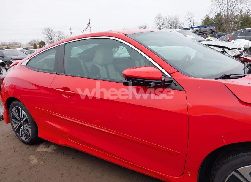 Photo 14 of 2018 Honda Civic EX-T (VIN 2HGFC3A33JH350037)
