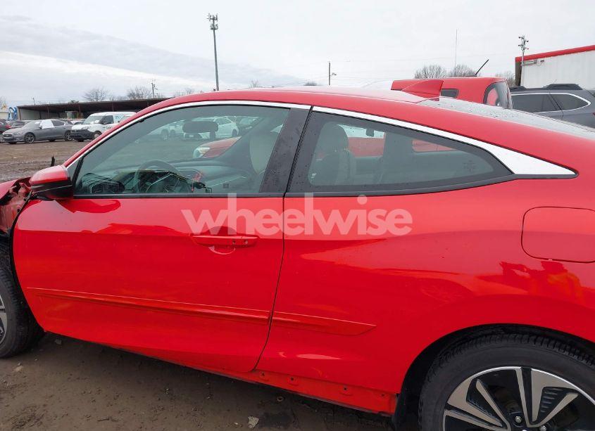 Photo 15 of 2018 Honda Civic EX-T (VIN 2HGFC3A33JH350037)