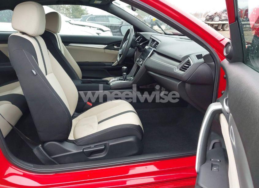 Photo 5 of 2018 Honda Civic EX-T (VIN 2HGFC3A33JH350037)