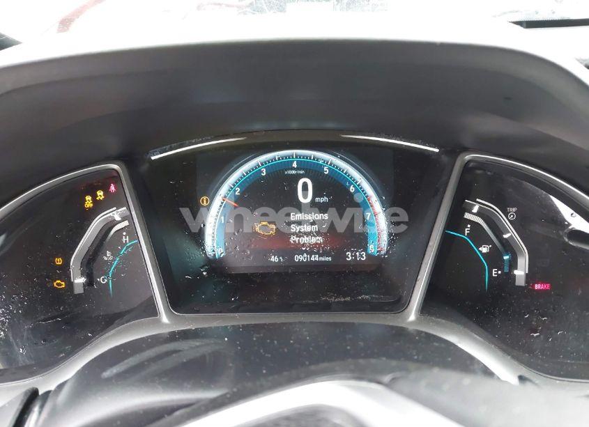 Photo 7 of 2018 Honda Civic EX-T (VIN 2HGFC3A33JH350037)